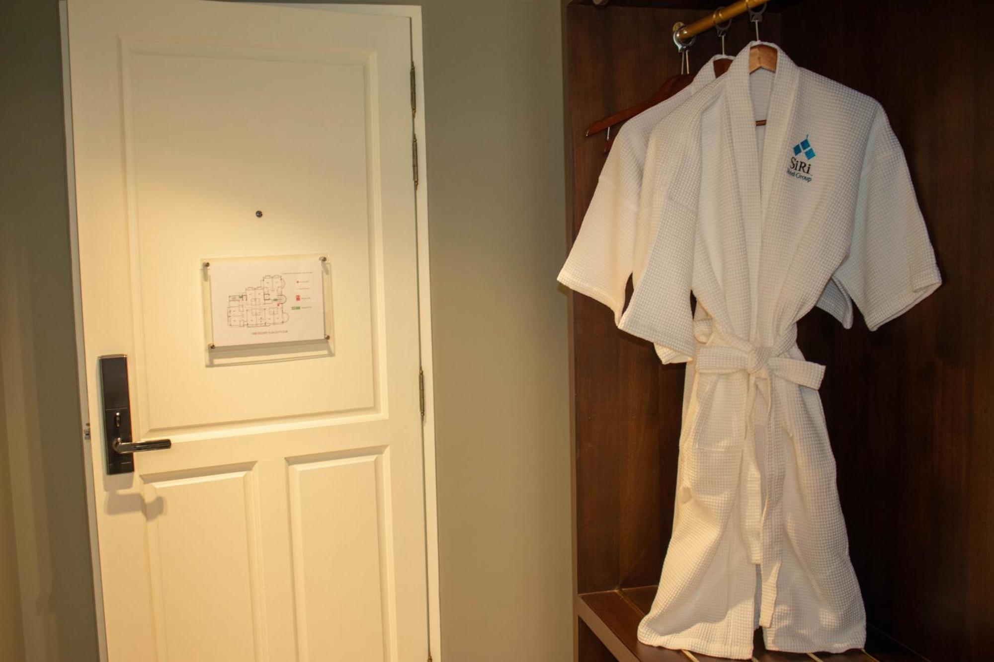 Siri Grand Bangkok Hotel Kültér fotó